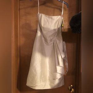 Beautiful NEW NEVER WORN Dress - by Alfred Sung